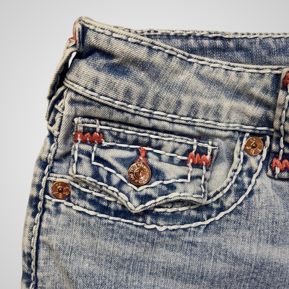 True Religion Riley Bermuda Shorts Mens 33 Light Blue Excellent Contrast Stitch - Picture 9 of 11